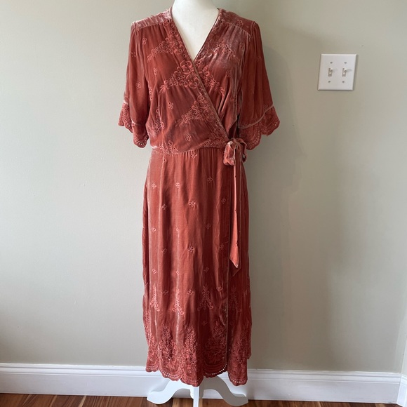 Johnny Was Dresses & Skirts - NWT Johnny Was Lola velvet wrap dress
